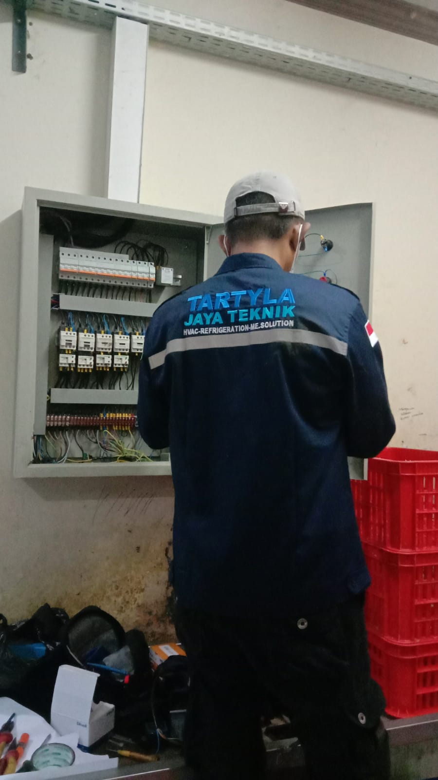 Instalasi Panel dan Kabel